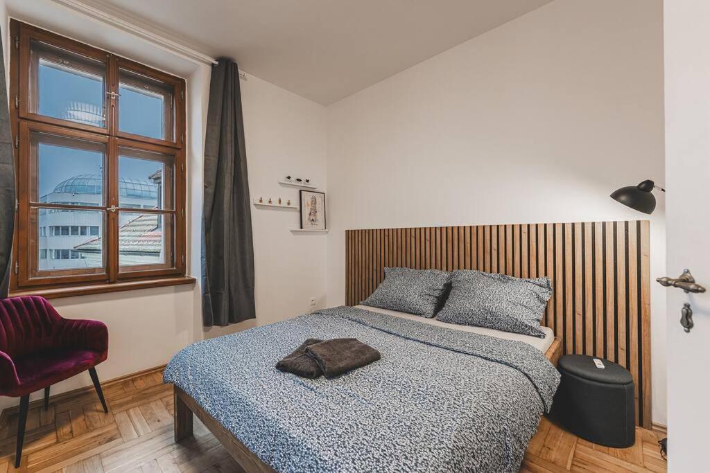 Carolina'S Yoga Apartment Hradec Králové Zewnętrze zdjęcie