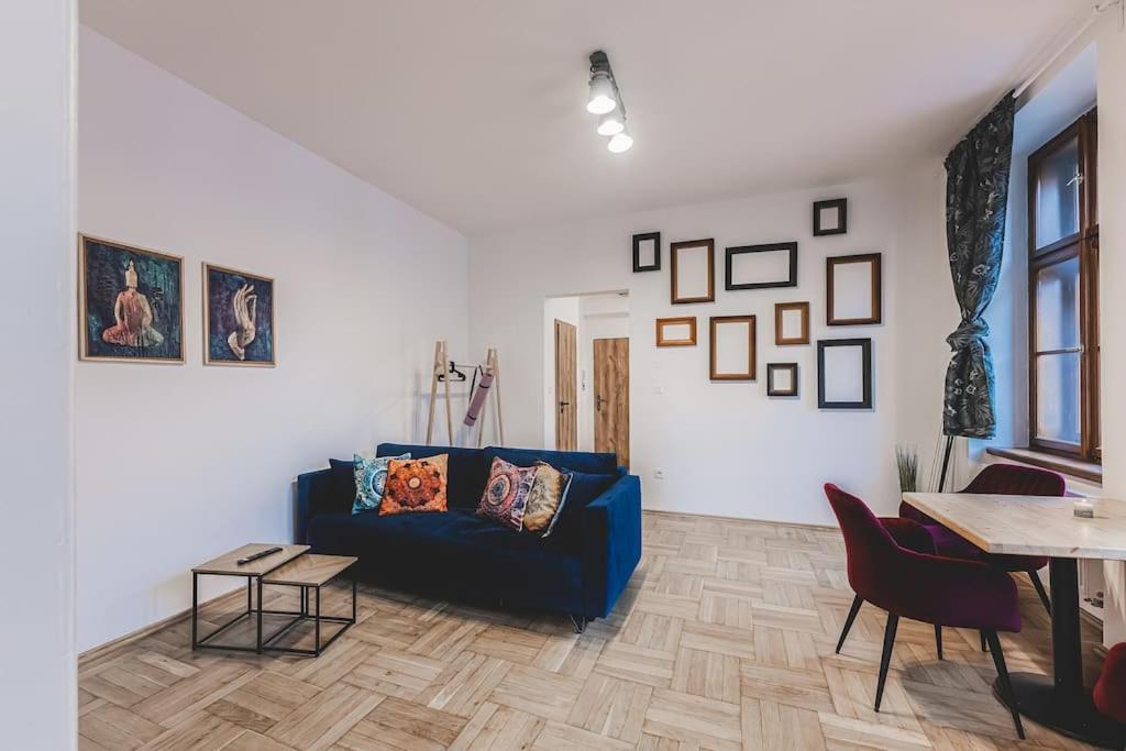 Carolina'S Yoga Apartment Hradec Králové Zewnętrze zdjęcie